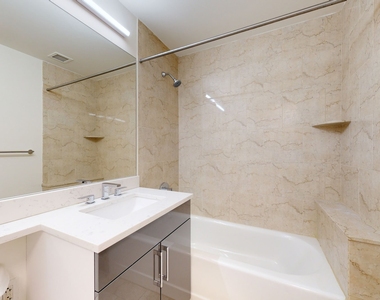 10 Hanover Square - Photo Thumbnail 3