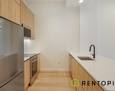 1010 Pacific Street - Photo Thumbnail 3