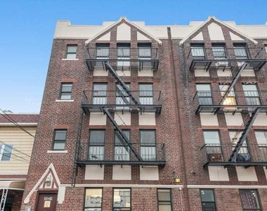 39-21 57th Street - Photo Thumbnail 3