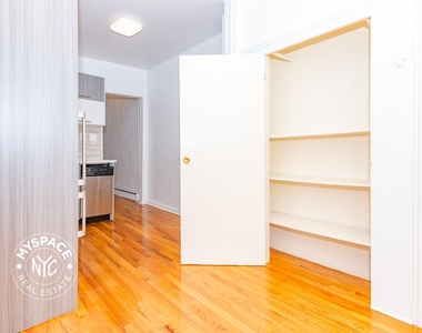 33 Montrose - Photo Thumbnail 2