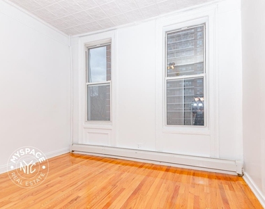 33 Montrose - Photo Thumbnail 3