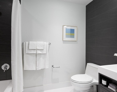 555 10th Avenue - Photo Thumbnail 2