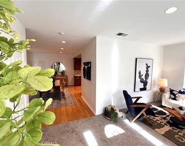 3341 Division - Photo Thumbnail 4