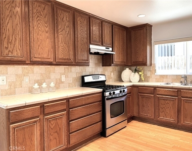 3341 Division - Photo Thumbnail 9