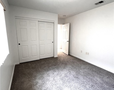 3341 Division - Photo Thumbnail 20