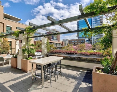 325 7th Avenue - Photo Thumbnail 30