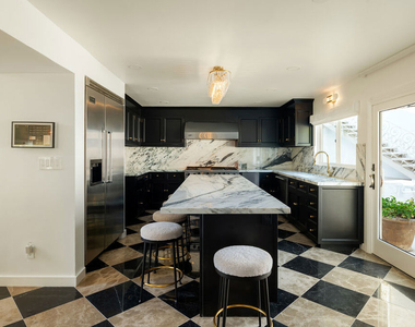 9809 Beeson Drive - Photo Thumbnail 10