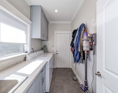 3461 2nd Avenue - Photo Thumbnail 7