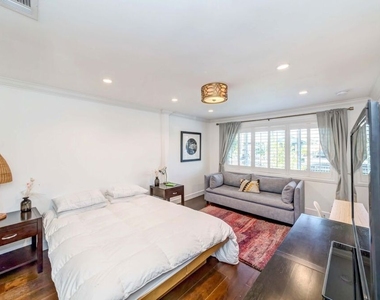 3461 2nd Avenue - Photo Thumbnail 9