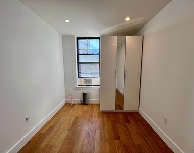 115 Carlton Avenue - Photo Thumbnail 5