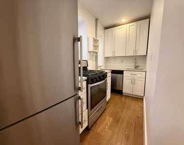 115 Carlton Avenue - Photo Thumbnail 3
