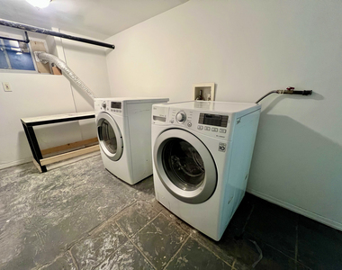 115 Carlton Avenue - Photo Thumbnail 7
