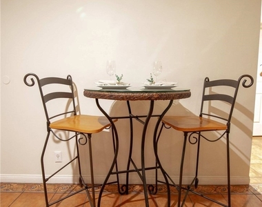 7310 Balboa Boulevard - Photo Thumbnail 19