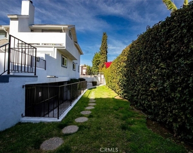 7310 Balboa Boulevard - Photo Thumbnail 53