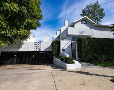 7310 Balboa Boulevard - Photo Thumbnail 60