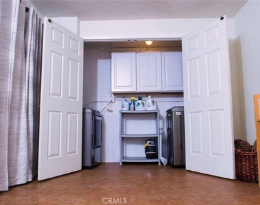 7310 Balboa Boulevard - Photo Thumbnail 46