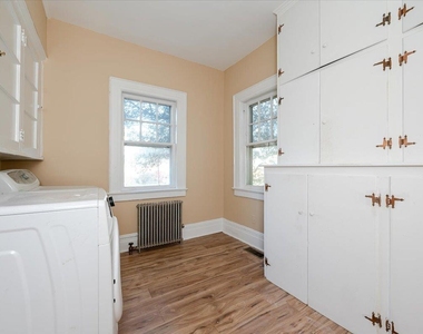 896 Central Avenue - Photo Thumbnail 14