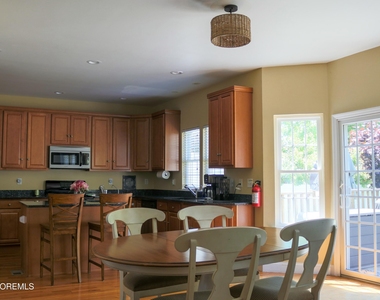 165 Osborne Avenue - Photo Thumbnail 10