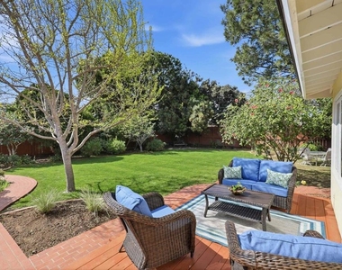 540 Country Club Lane - Photo Thumbnail 28