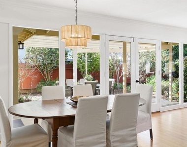 540 Country Club Lane - Photo Thumbnail 6
