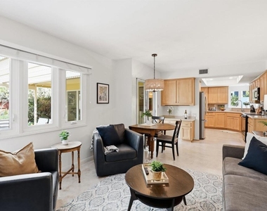 540 Country Club Lane - Photo Thumbnail 14