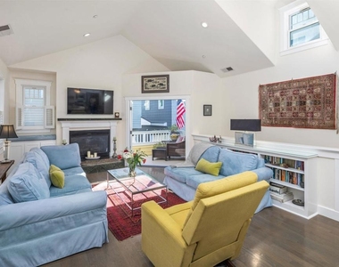 746 G Ave - Photo Thumbnail 18