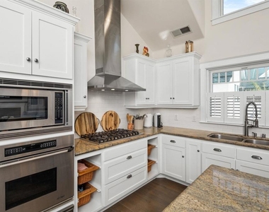 746 G Ave - Photo Thumbnail 13
