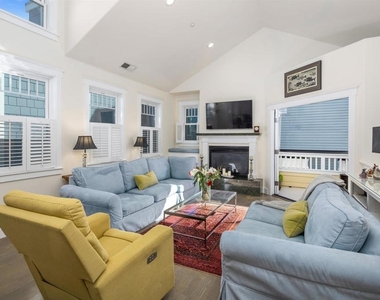 746 G Ave - Photo Thumbnail 17