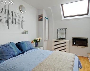 555 Washington Avenue - Photo Thumbnail 3