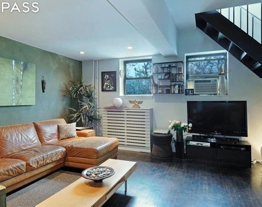 555 Washington Avenue - Photo Thumbnail 1