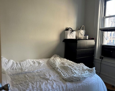 346 E 20th Street - Photo Thumbnail 5
