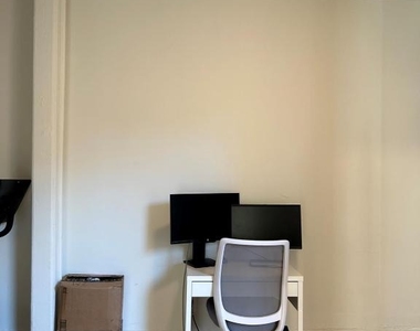 346 E 20th Street - Photo Thumbnail 15