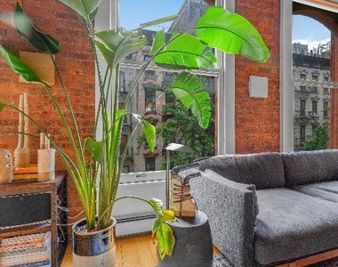 262 Mott Street - Photo Thumbnail 13
