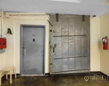 262 Mott Street - Photo Thumbnail 7