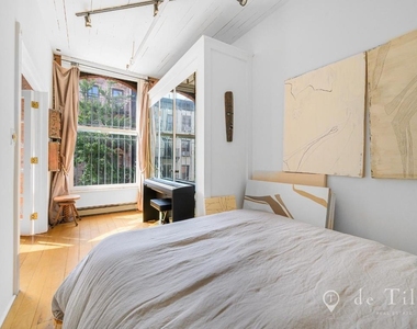 262 Mott Street - Photo Thumbnail 2