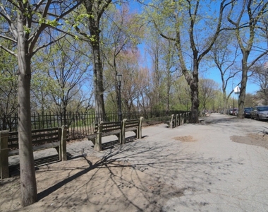 304 W 92nd Street - Photo Thumbnail 7
