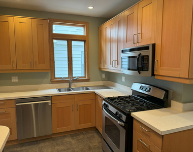 2024 Glenwood Road - Photo Thumbnail 7