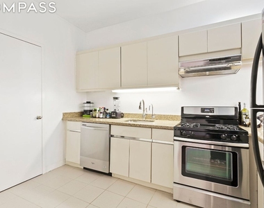 354 Broome Street - Photo Thumbnail 3
