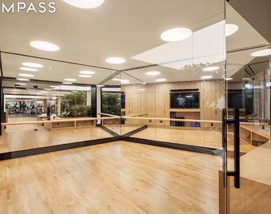 111 Murray Street - Photo Thumbnail 3