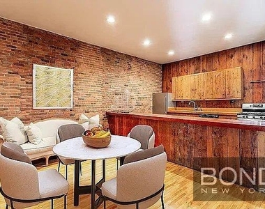 9 St Marks Place - Photo Thumbnail 11
