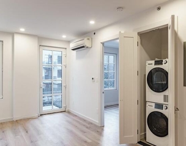 251 Front Street - Photo Thumbnail 3
