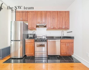 65 W 106th Street - Photo Thumbnail 3