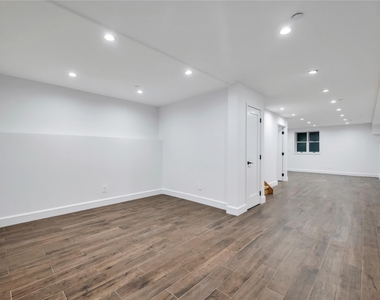 612 E 54th Street - Photo Thumbnail 14