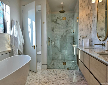 599 Peconic Bay Boulevard - Photo Thumbnail 28