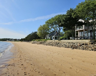 599 Peconic Bay Boulevard - Photo Thumbnail 5