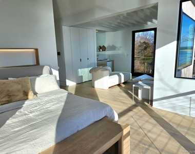 599 Peconic Bay Boulevard - Photo Thumbnail 26