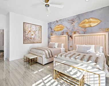 1083 E Circulo San Sorrento Road - Photo Thumbnail 5