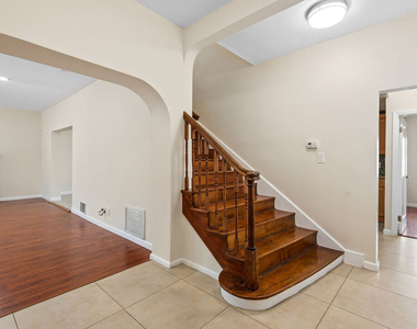 4090 Leeward Avenue - Photo Thumbnail 13