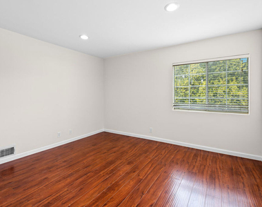 4090 Leeward Avenue - Photo Thumbnail 28