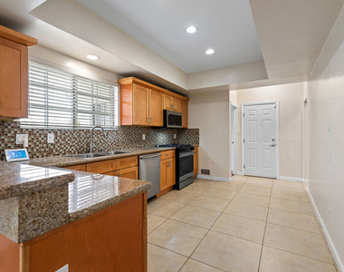 4090 Leeward Avenue - Photo Thumbnail 19
